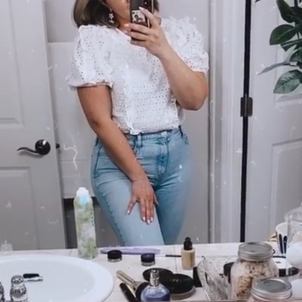 White Rachel Parcel top. 💯 cotton